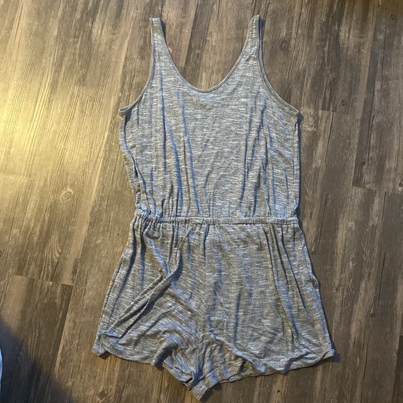 Lou & Grey tank top heather gray drawstring waist romper - NWOT - Picture 3 of 3
